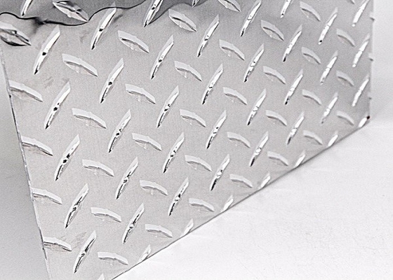 Китай Алюминиевый легковес плиты диаманта 4 x 8 для полов/счетчиков стен поставщик