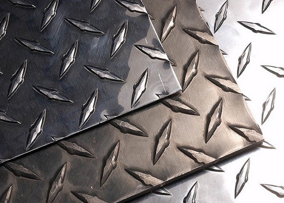 Китай Плита пола алюминиевого листа 1050 алюминиевая с подгонянной толщиной поставщик