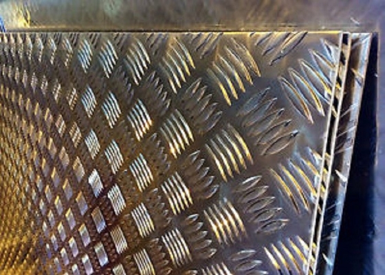 Китай 5083 алюминиевая плита 4кс8, выбитый алюминиевый лист для плиты шкафа оборудования поставщик